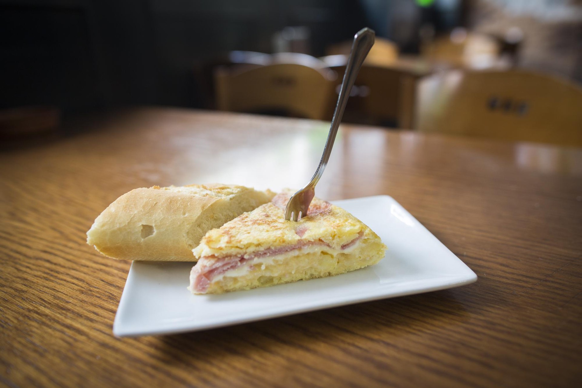Ume gaixoei jolasak erosteko 762 euro batu dituzte pintxo-ekimen batez, Erandiogoikoan