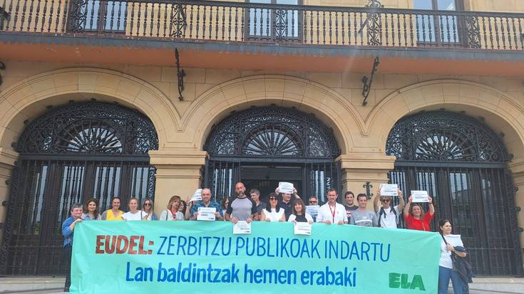 Udaletxeetako ELAko langileak mobilizatu dira Udalhitzaren edukizko negoziazio baten alde