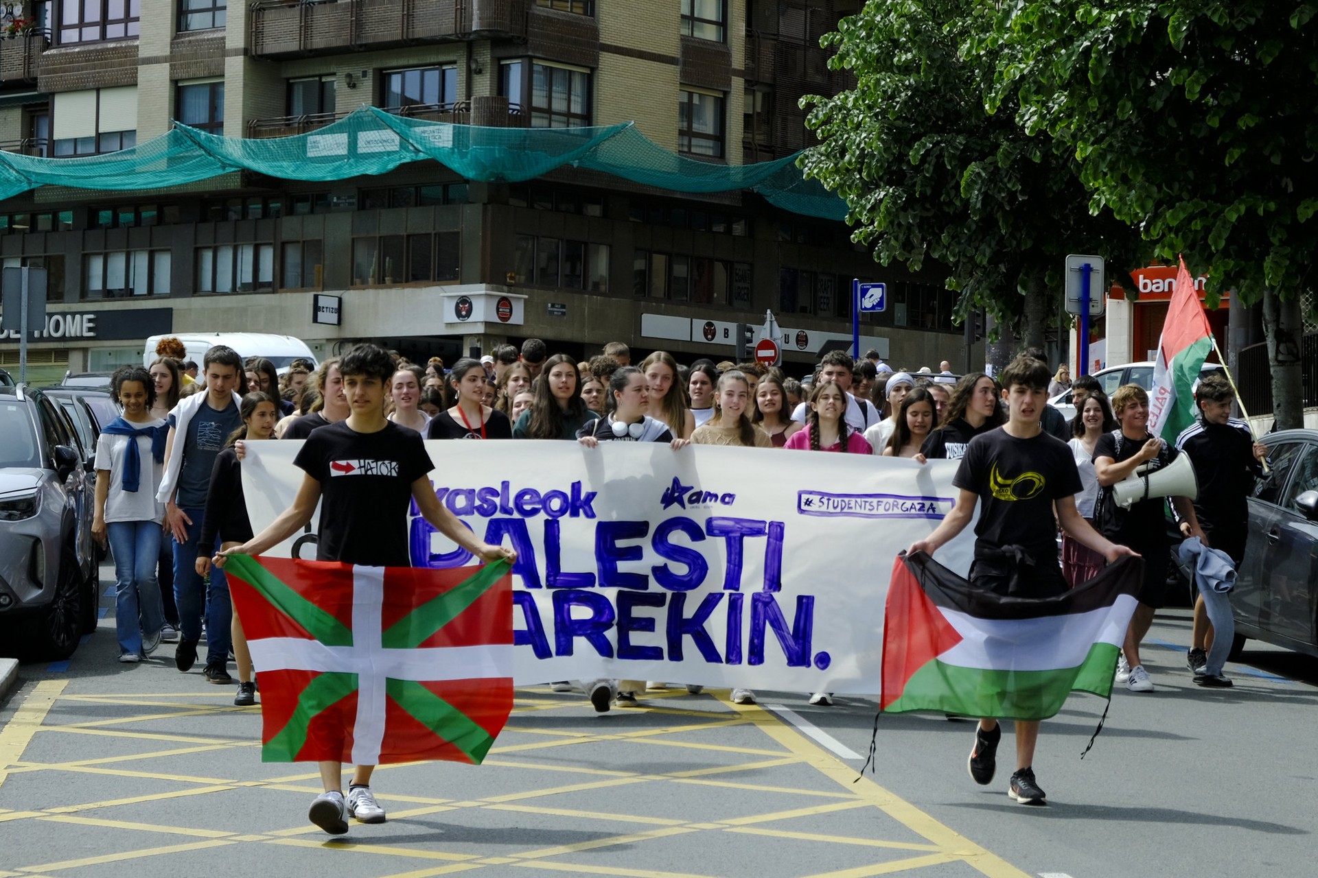 Palestinarren kontrako genozidioa gelditzea eskatzeko mobilizazioak egingo dituzte eskualdean gaur arrastian