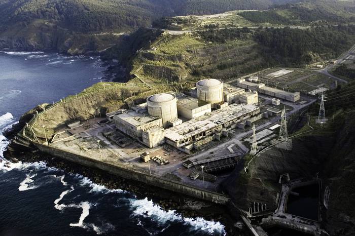 Espainiako Gobernuak "datozen asteetan" emango dio Lemoizko zentral nuklearraren lurzorua Eusko Jaurlaritzari