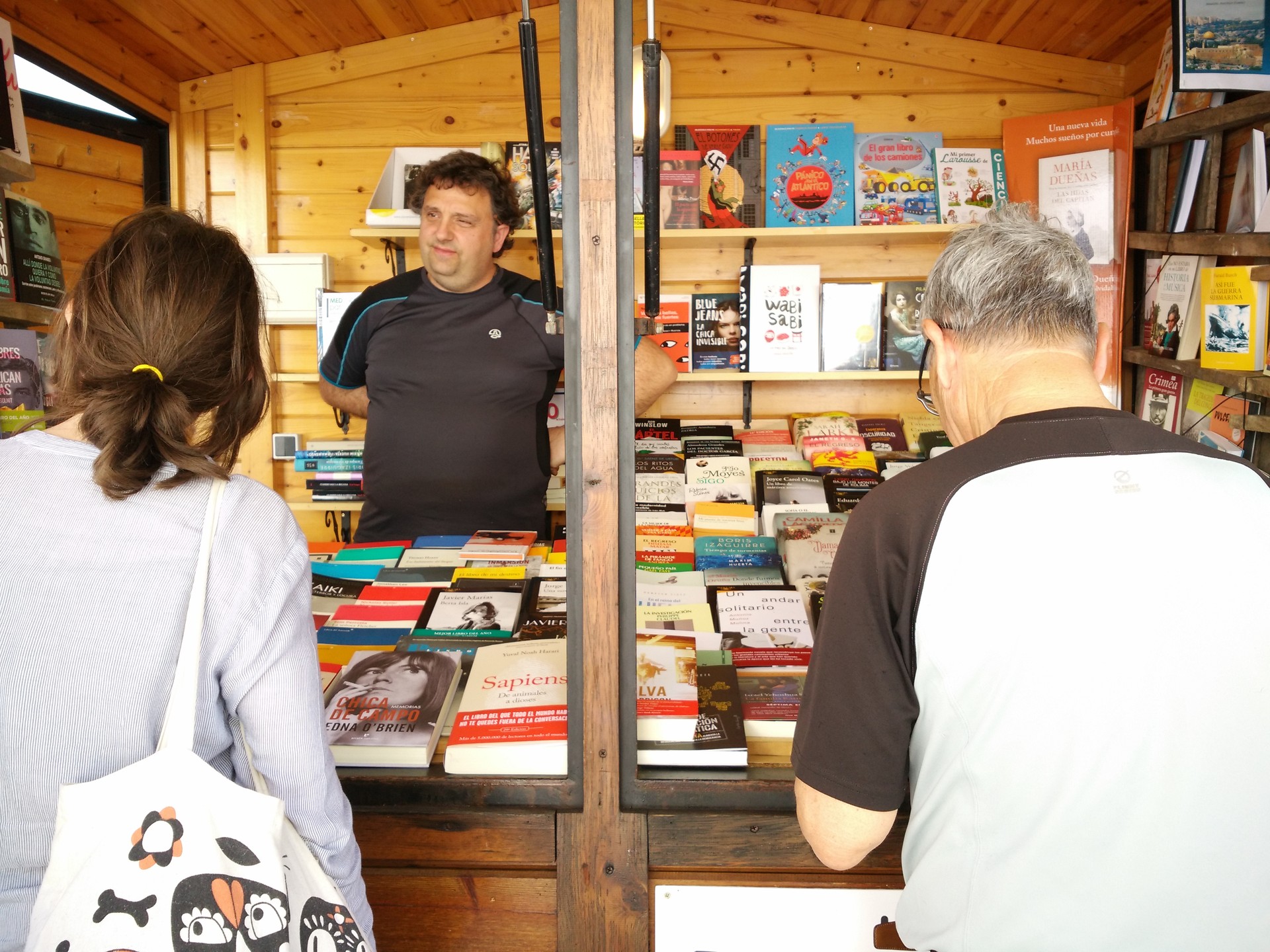 Getxoko Liburu Azokak literaturaz beteko du Areetako Xake plaza aste-akabu honetan