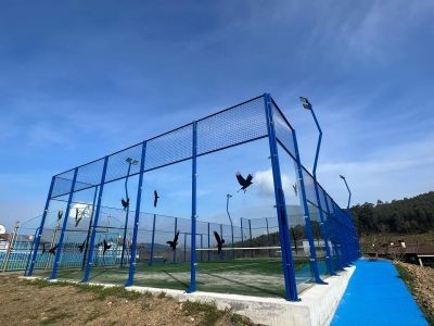 Herriko lehenengo padel-pista estreinatu dute Andrakan
