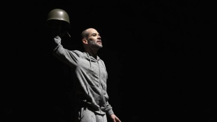 "Lohi gorria" antzezkizunerako sarrera bikoitza gura duzu?