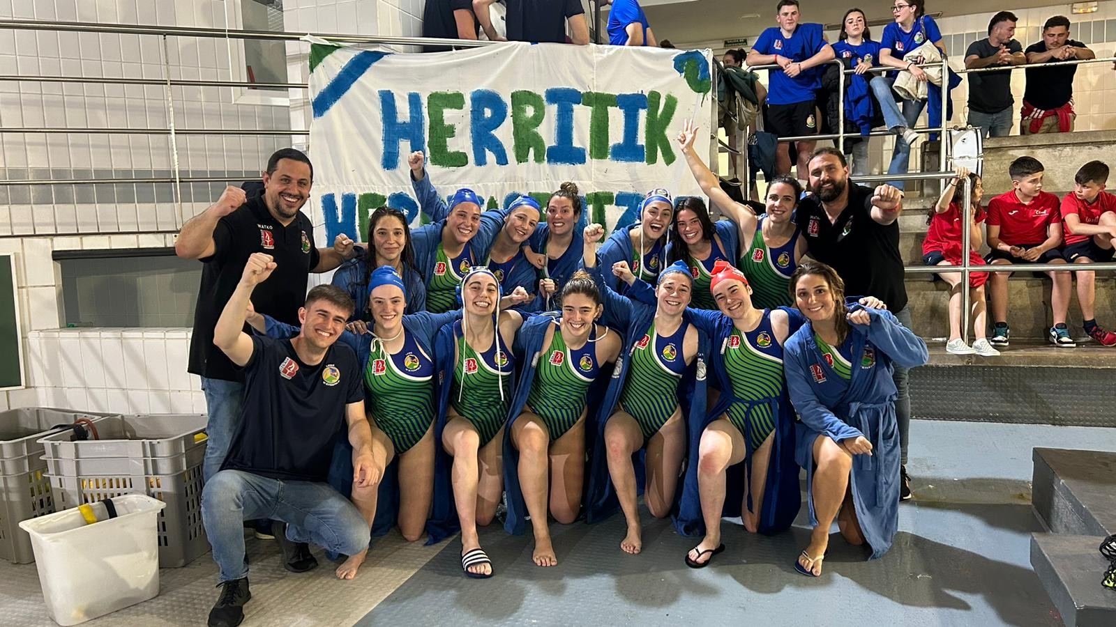 CW Pontevedra 18-13 irabazi eta lehen mailan gelditzea lortu du Leioa Waterpolok