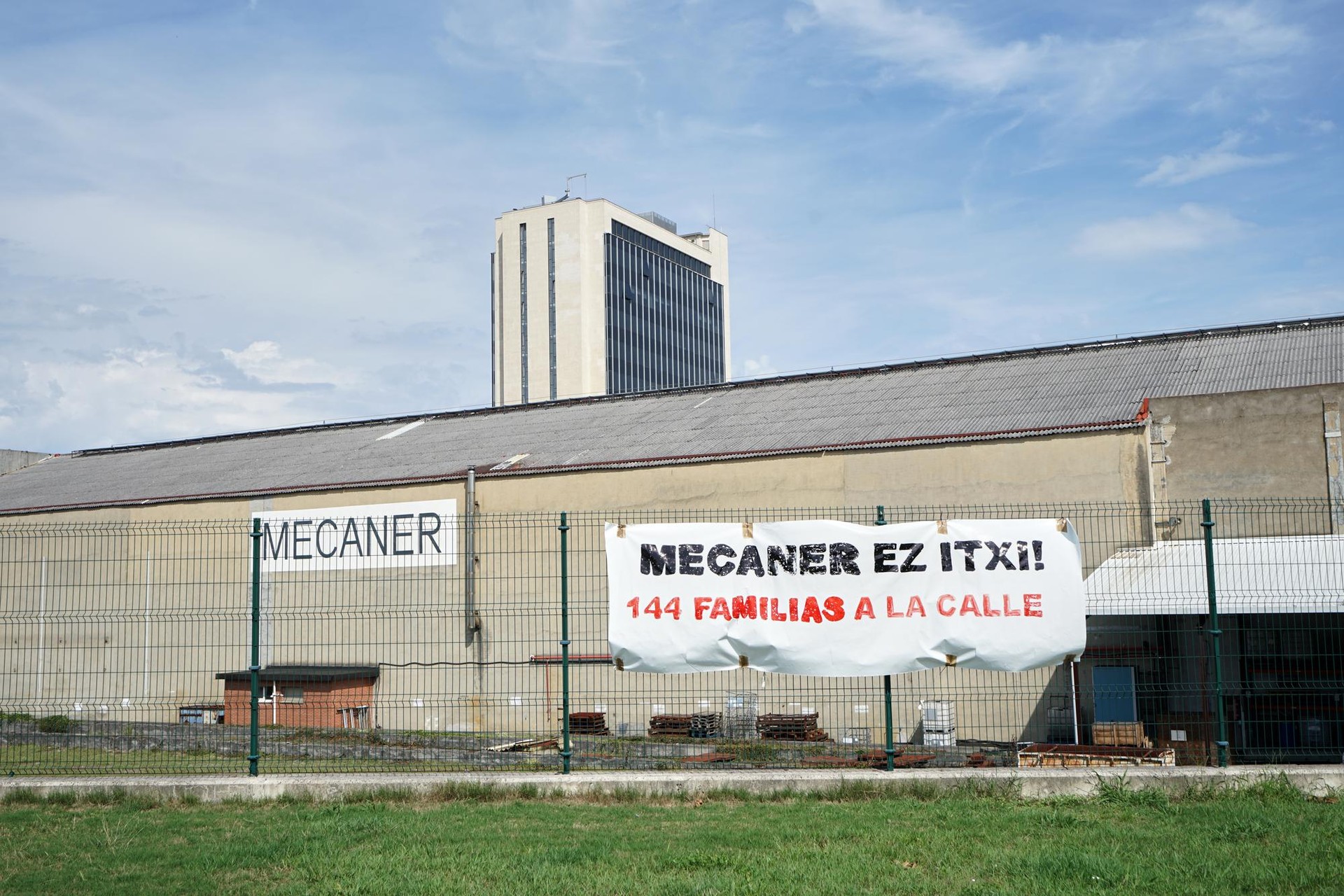 Mecanerreko langileek elkarretaratzea egingo dute uztailaren 5ean, lantokia desmantelatzen hasi direlako