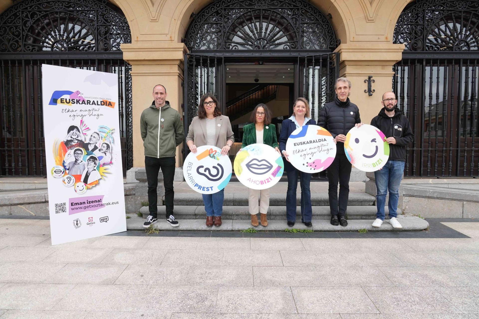 Getxoko Udaleko alderdietako bozeramaile politiko guztiek bat egin dute Euskaraldiagaz