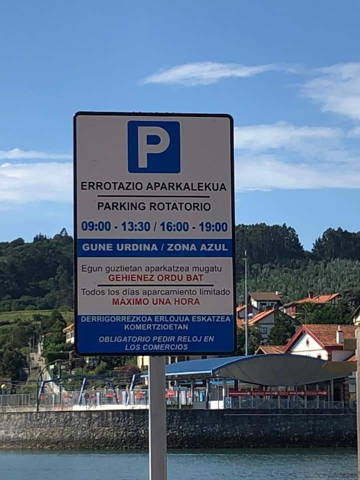 Erdigunean aparkatzea "errazteko" sistema berria ezarriko dute bihar Plentzian