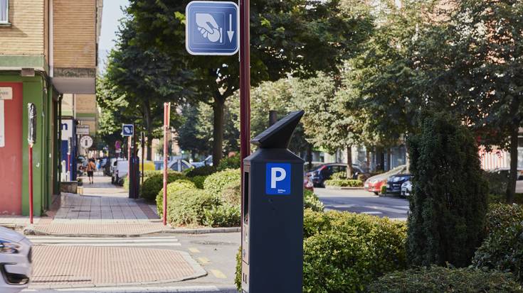 Leioak TAOren ordutegia gauerdira arte luzatuko du hiru auzotan, bizilagunen aparkaleku arazoei erantzuteko