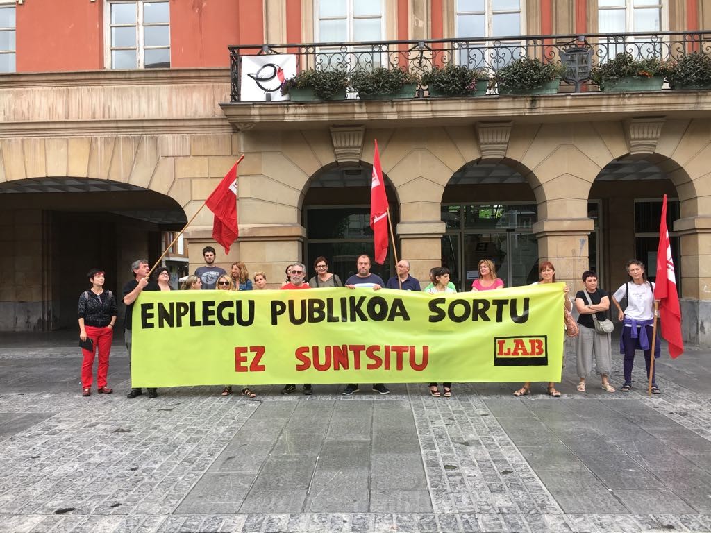 Erandioko Udalari enplegu publikoa sor dezan eskatu dio LABek