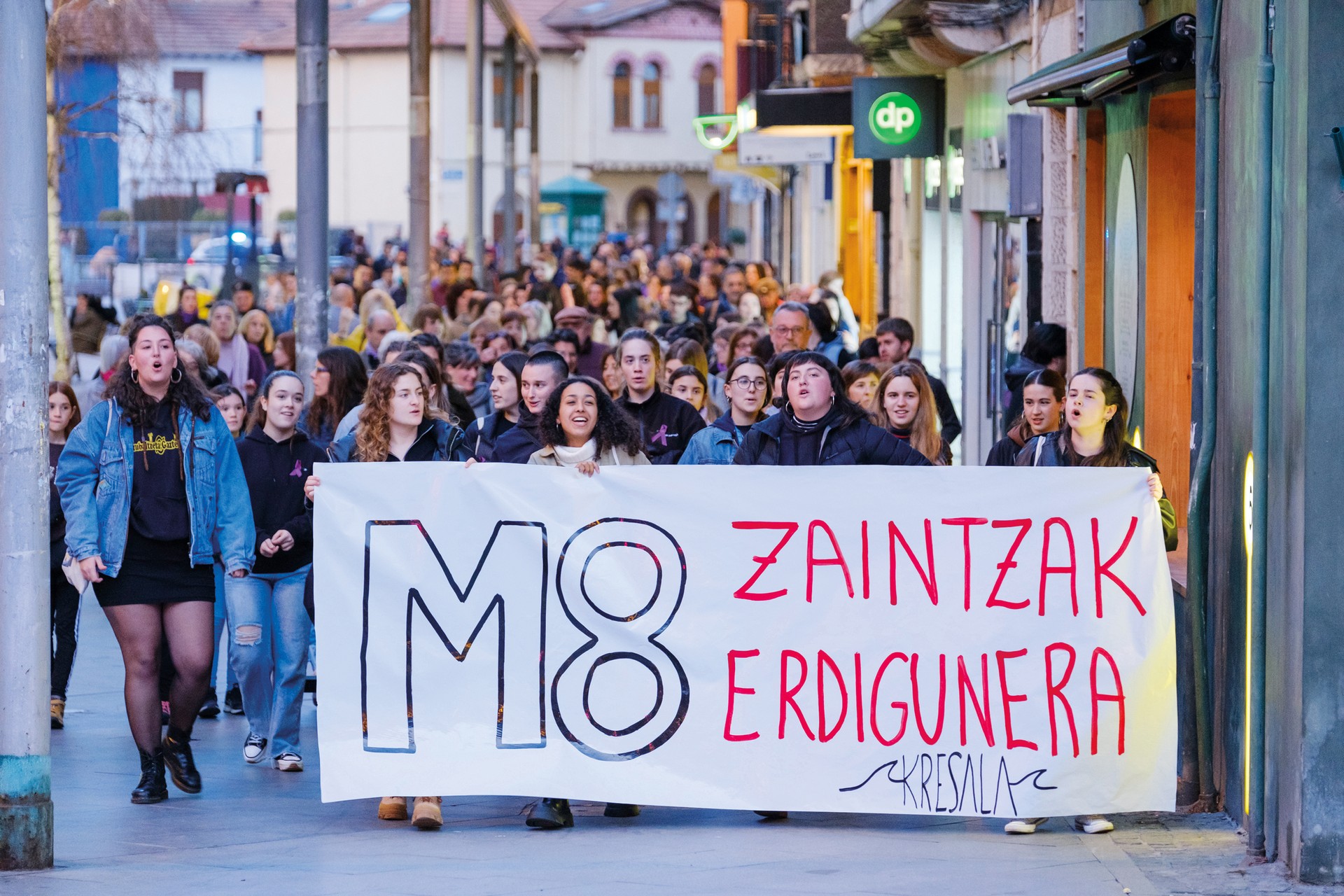 Eraso matxisten salaketak, gero eta ozenago