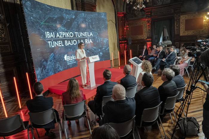 Itsasdarraren azpiko tunelaren lanak 2026ko lehen seihilekoan hasiko dituztela iragarri du Elixabete Etxanobek