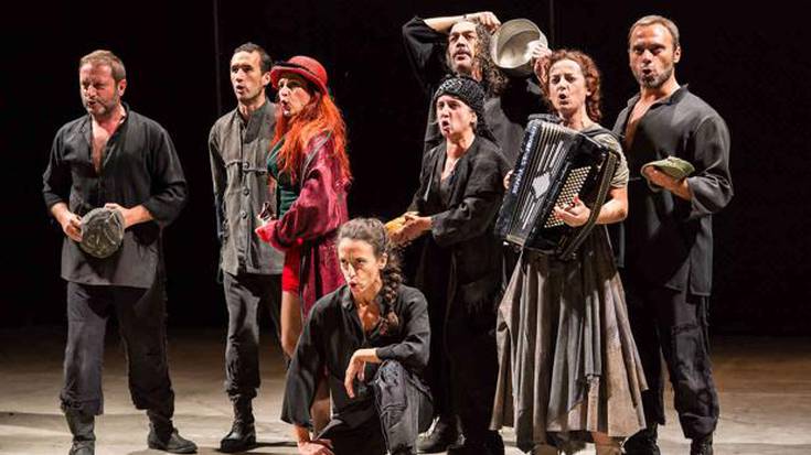 Antzerkia: "Madre coraje"