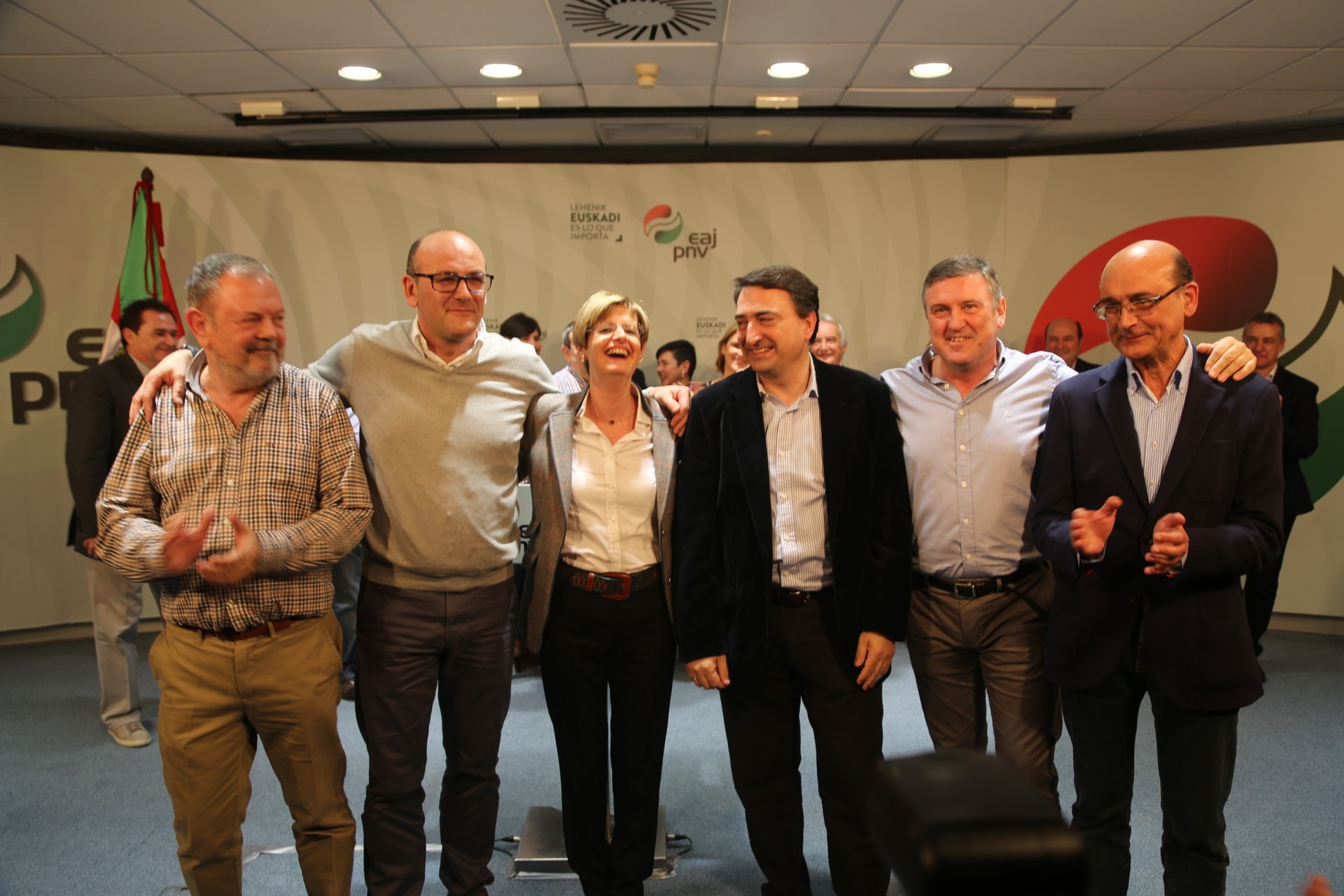 EAJk irabazi du Uribe Kostan eta Ahal Duguk, Leioan eta Erandion
