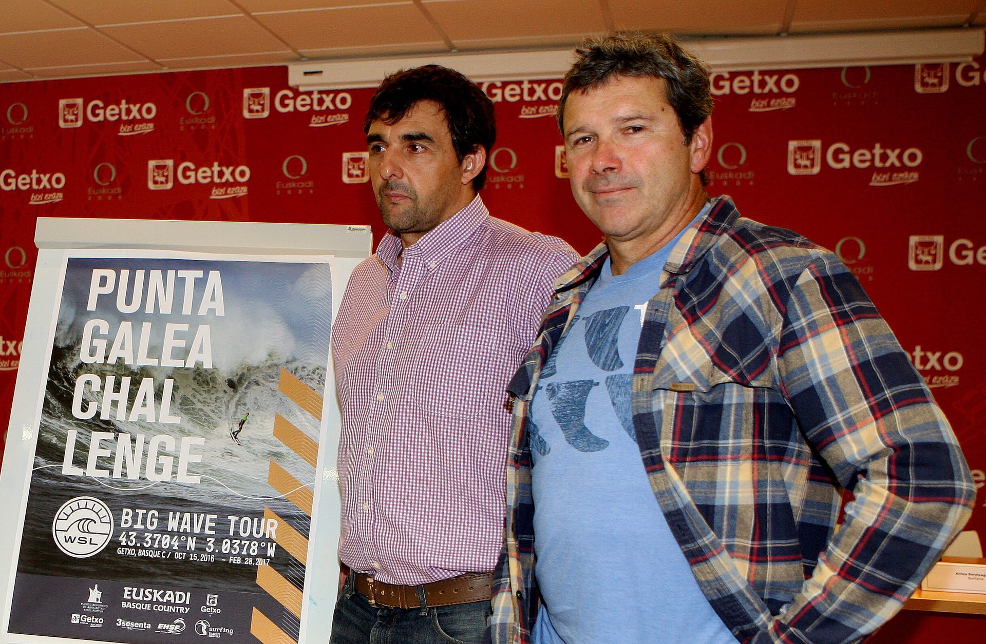 "Surfing The Basque Country" liburua, kalean