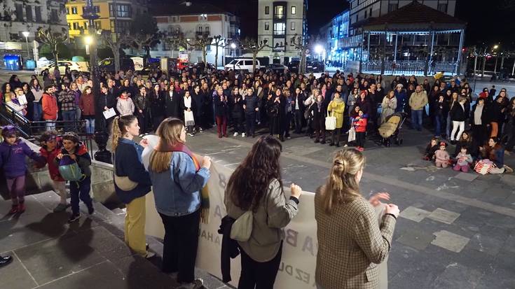 Plentziako Mahai Feminista berraktibatzeko prozesua abiatu dute