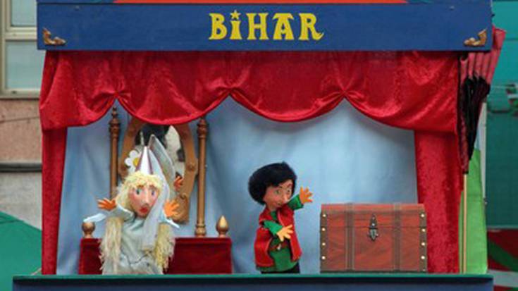 Txotxongilo-ikuskizuna umeentzat: "Karolino eta printzesaren bahiketa"