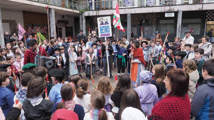 Agate Deuna bezperako kantuak Leioan