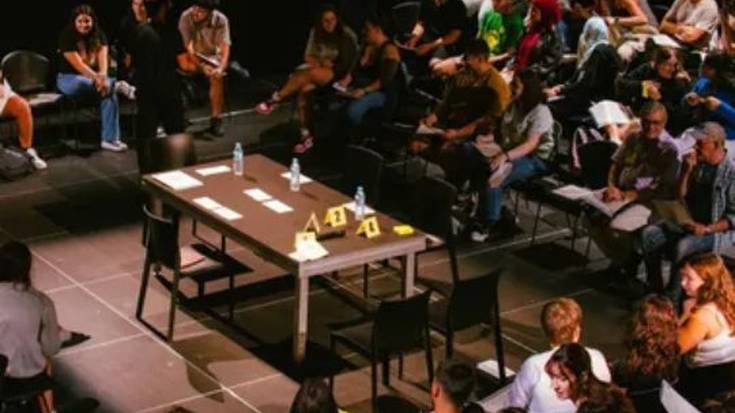 Antzerkia: "Epaiketa arrotzari"