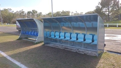 Gorlizko futbol-zelaiko aulkiak ordeztu ditu Udalak