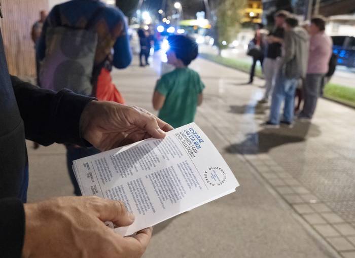 Getxoko Udala euskararen hizkuntza-eskubideak urratzen ari dela salatu dute udalerriko hainbat elkartek eta sindikatuk