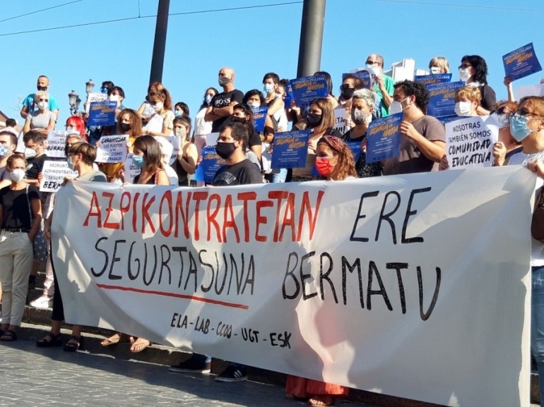 Garbiketa, jantoki eta garraioko langile azpikontratatuek ere hezkuntzako grebarekin bat egin dute