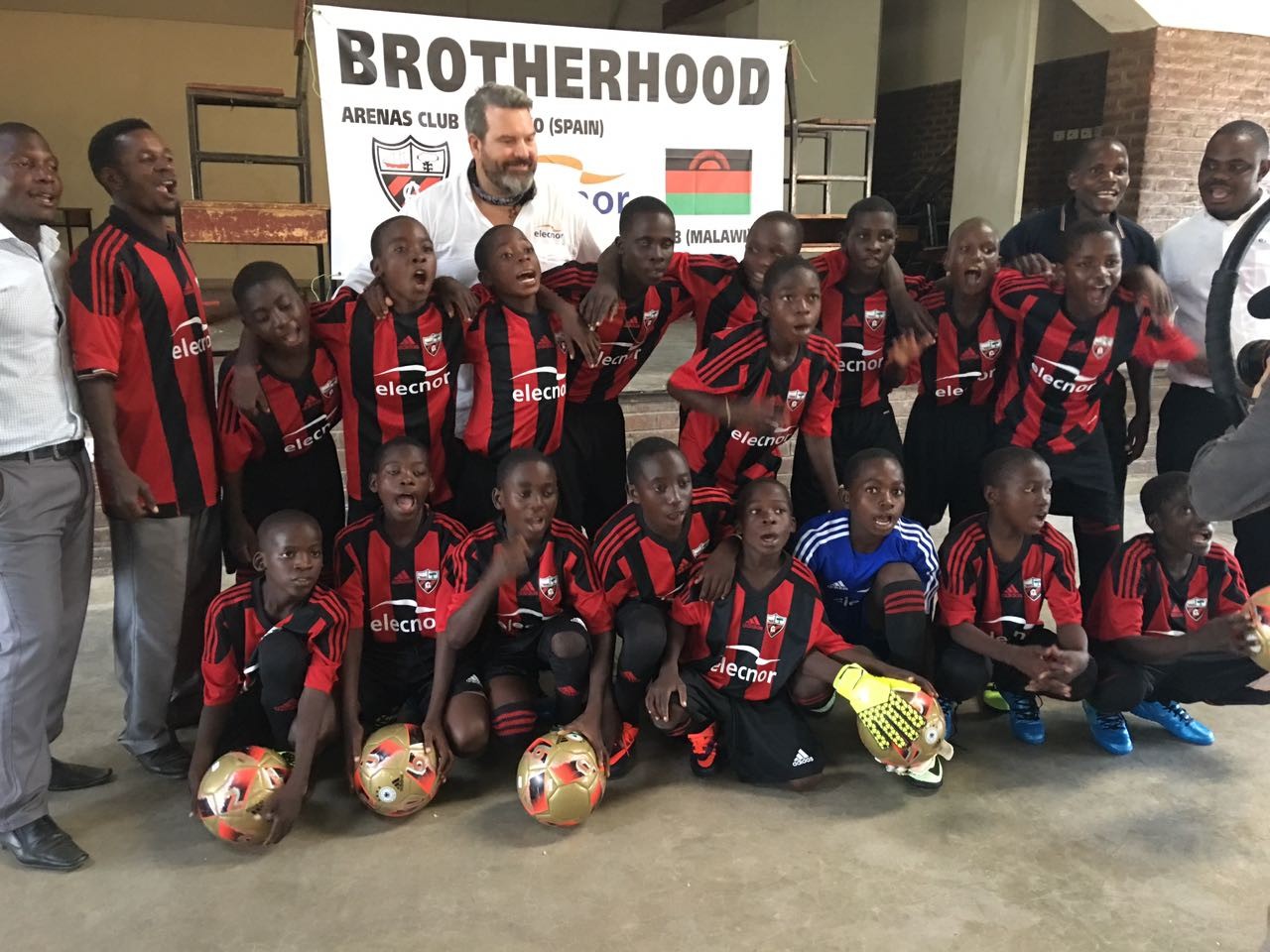 Arenas futbol-taldea, Malawiko umeakaz
