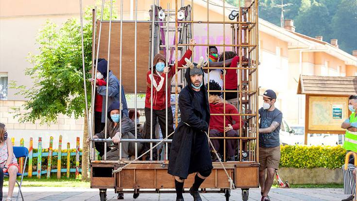 Antzerkia: "Tonbola"