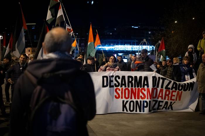 Khalas Palestina Uribe Kostak salaketa martxa antolatu du Andra Marin Palestinaren alde