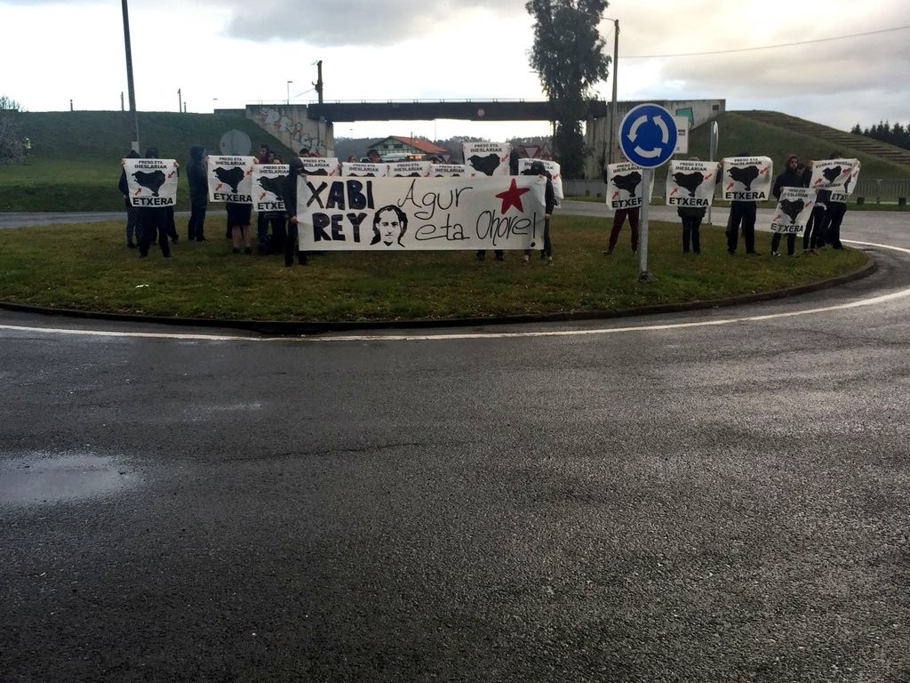 Xabier Rey Urmeneta presoa kartzelan hil dela salatuko dute gaur