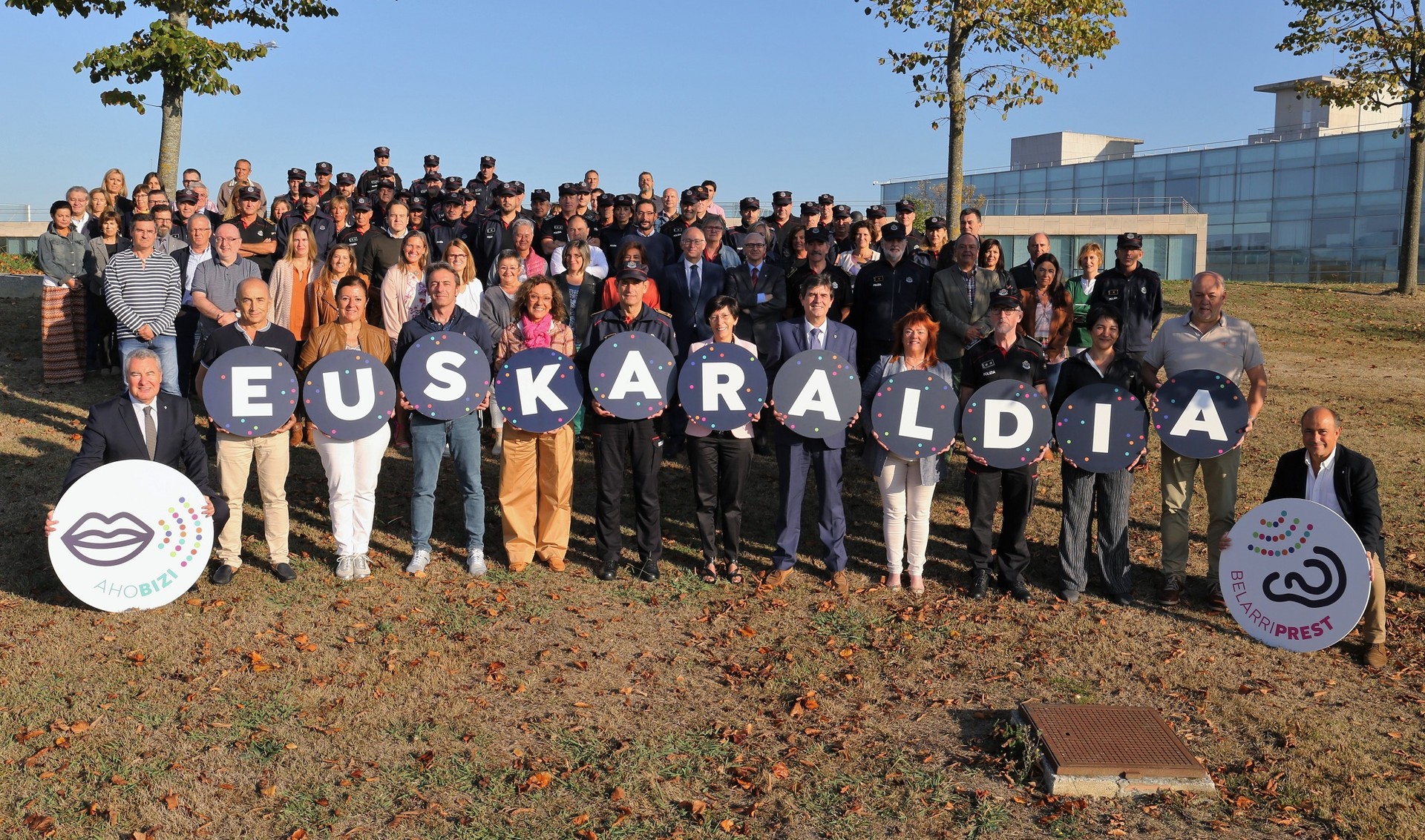 Euskaraldia aurkeztu dute Erandioko ertzain-hirian