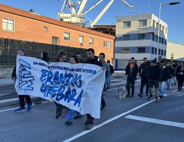 Greba orokorrak Uribe Kostako zenbait udalerrietako kaleak hartu ditu