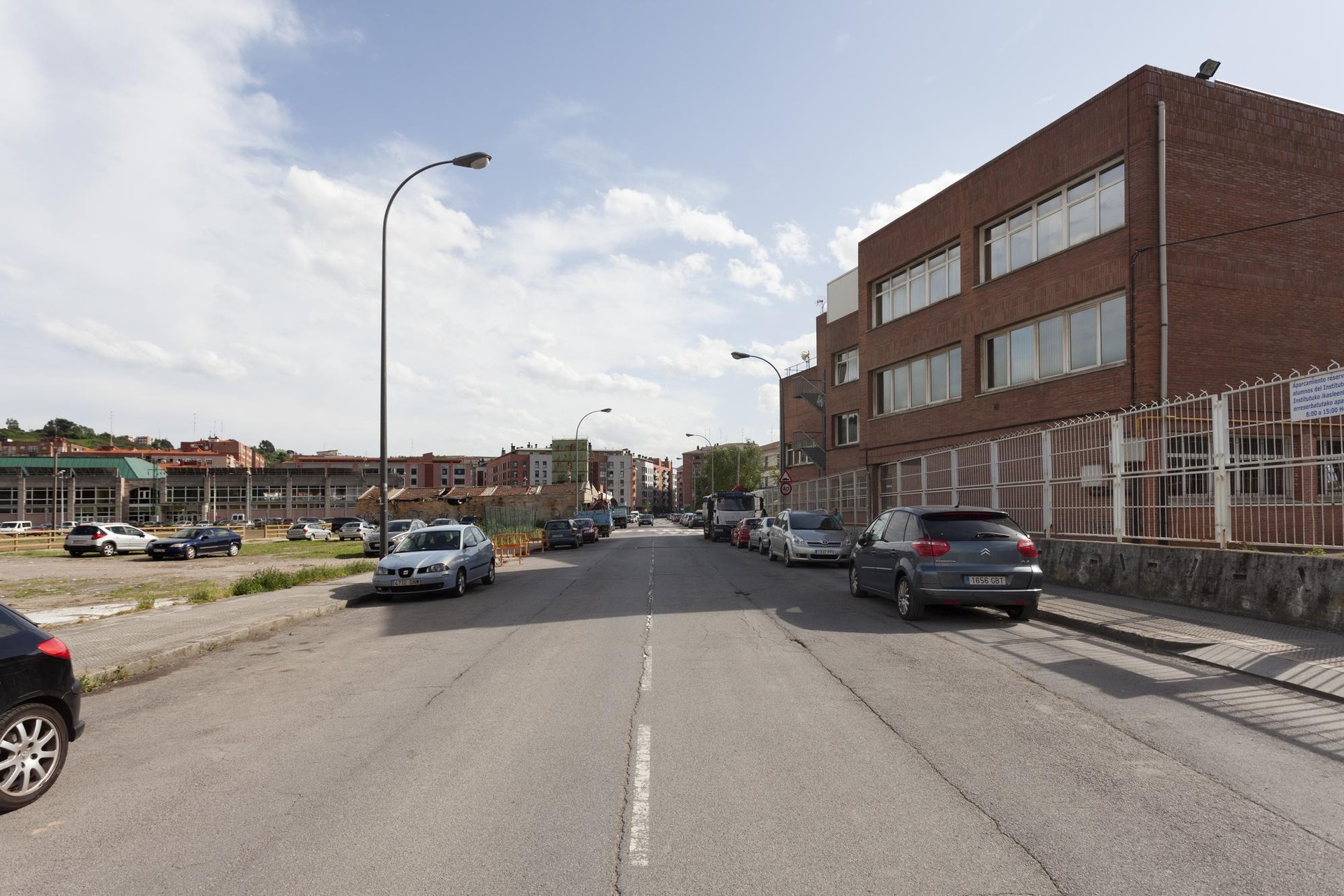 Tartangako ehun bat bizilagunek bitartekaritza eskatu dute euren etxebizitzetan jarraitzeko