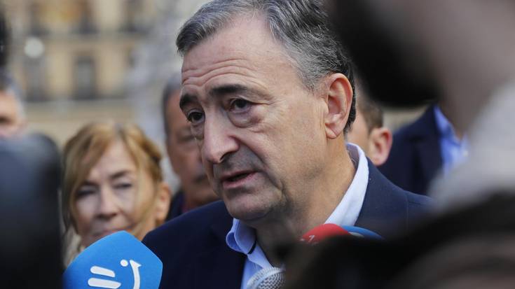 Aitor Esteban, 'Irurak Bat' auziaz: "Bola bat sortzen ari dela iruditzen zait, eta ez dirudi gaitzespen legal edo administratiborik dagoenik"