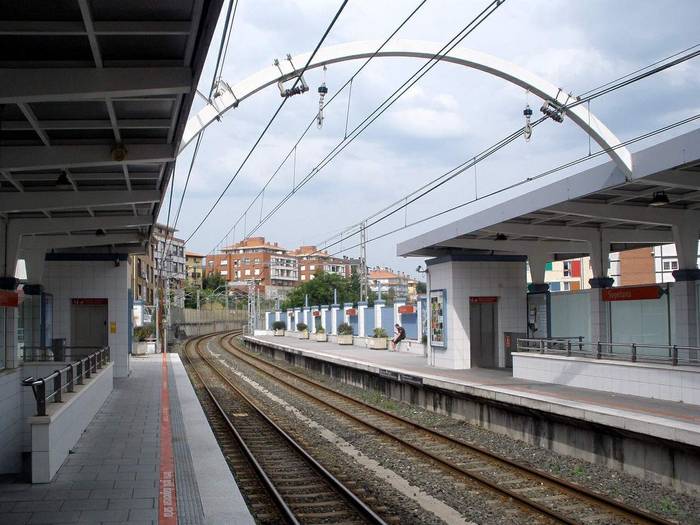 Metroaren maiztasuna handitzeko Garraio Partzuergoari atxikitzea eskatu du Sopelako Udalak