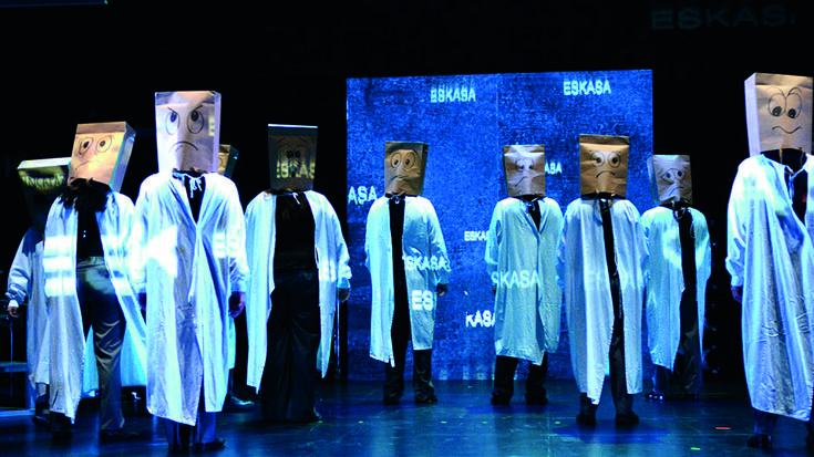 Arte Eszenikoen jardunaldiak: "Lloviendo ranas" Ados Teatroa