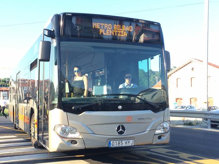 Metro Bilbaok autobus-zerbitzua eskainiko du gaur 14:00etatik aurrera Bidezabal eta Plentzia artean