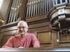 San Nikolas elizako Merklin organo bereziaren sekretuak jakinarazi dizkigu Pedro Guallar organistak