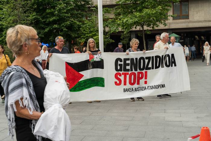 Palestinar herriari elkartasuna adierazteko greba eta mobilizazioak egingo dituzte eguaztenean
