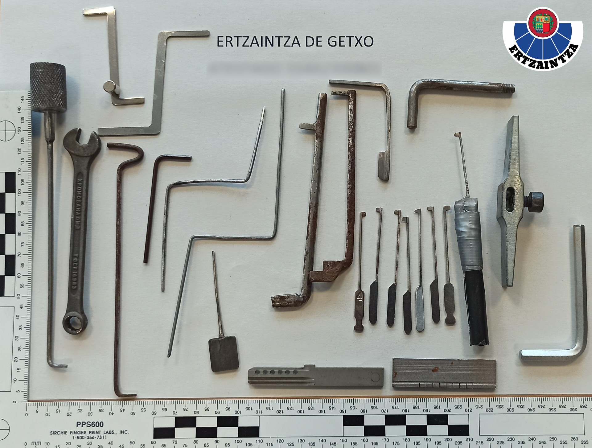 Pertsona bi atxilotu dituzte Getxon etxeetan lapurreta egitea egotzita