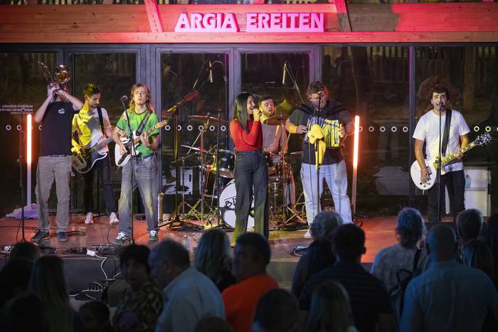 Bidean erromeria: "Lagun-arteko kontua da hau; hor dago gure xarma"