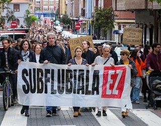 Ehunka lagun mobilizatu dira ibaipeko autobidearen aurka