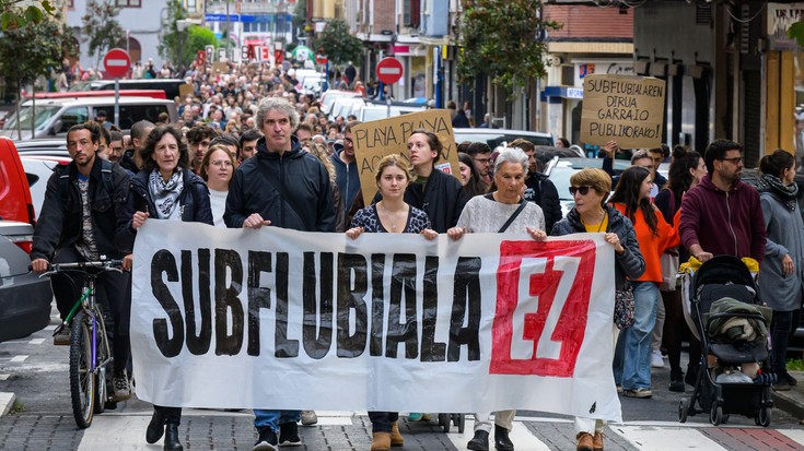Ehunka lagun mobilizatu dira ibaipeko autobidearen aurka