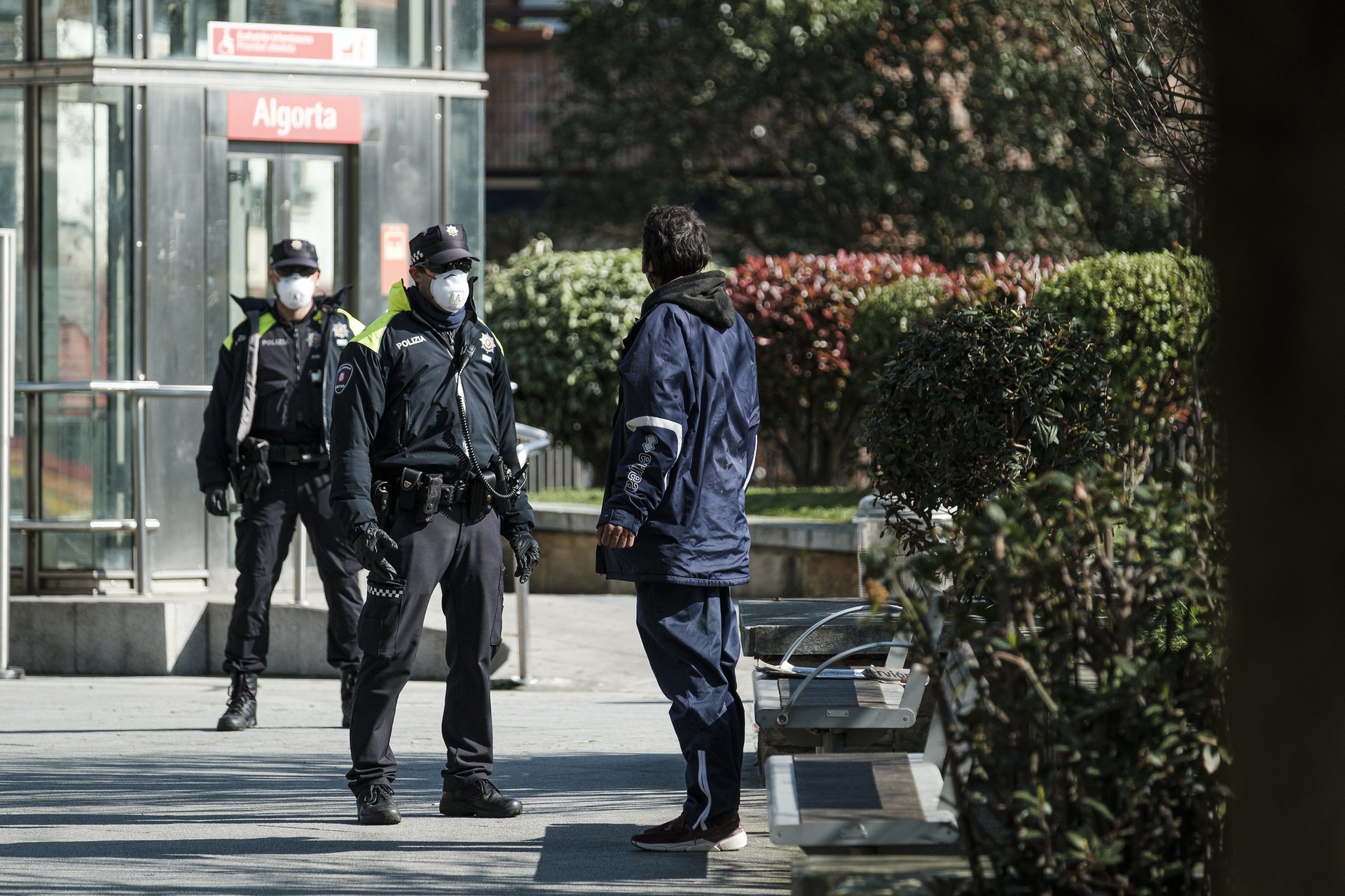 Udaltzaingoak 178 salaketa bideratu ditu San Jose zubian osasun-araudia ez betetzeagatik