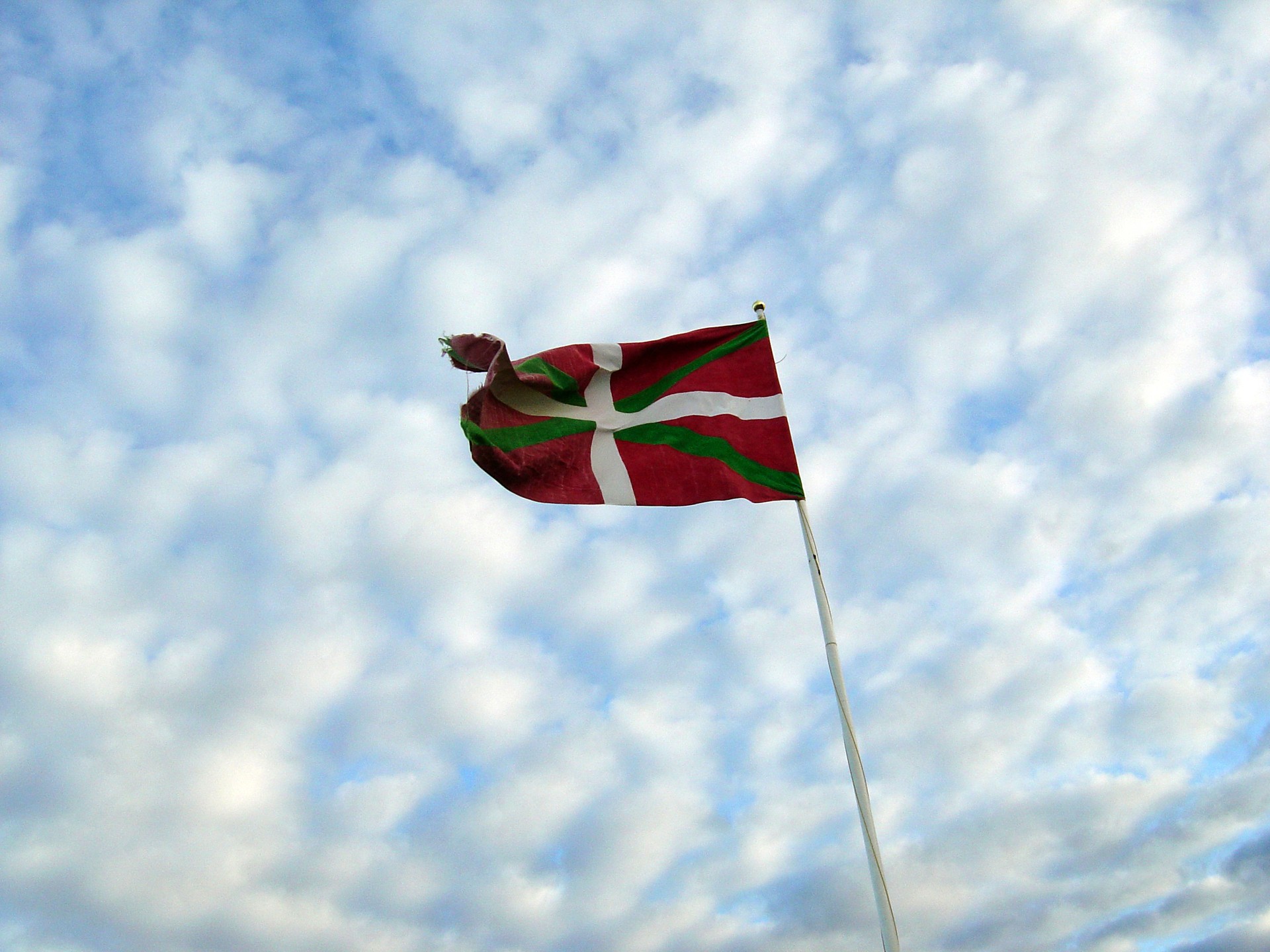 Euskal Herriko kirol selekzioen ofizialtasuna aldarrikatuko dute domekan Algortan
