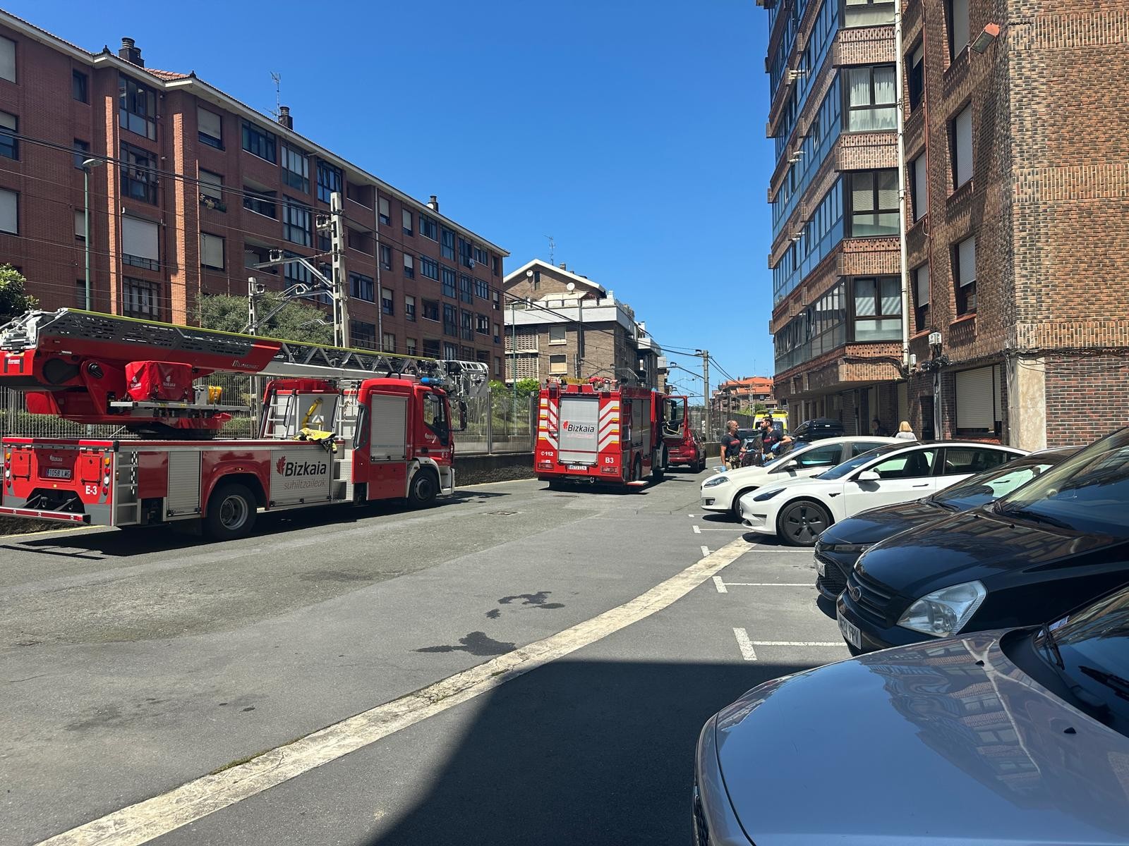 Sutea piztu da Getxoko etxe batean, zartagin batek eraginda