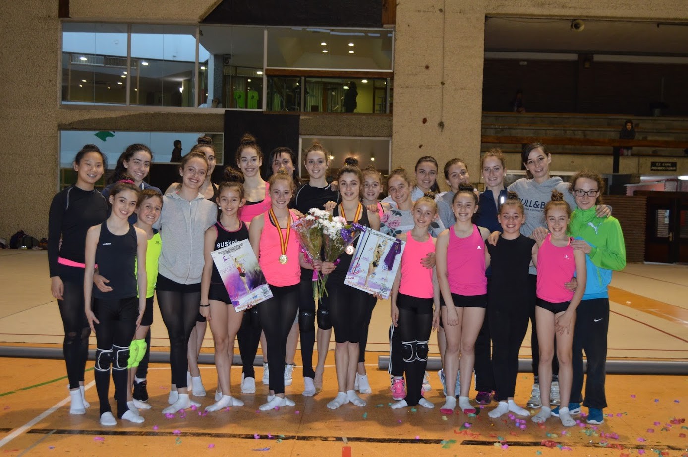 Sakonetako gimnastek garaipenak ospatu dituzte
