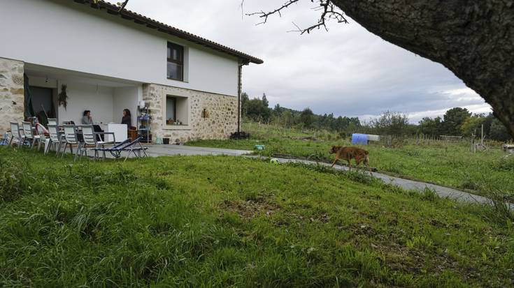 “Punta-puntako eredu bat dela uste dugu, egungo arazoei aurre egiteko alternatiba baliotsua eskaintzen baitu”