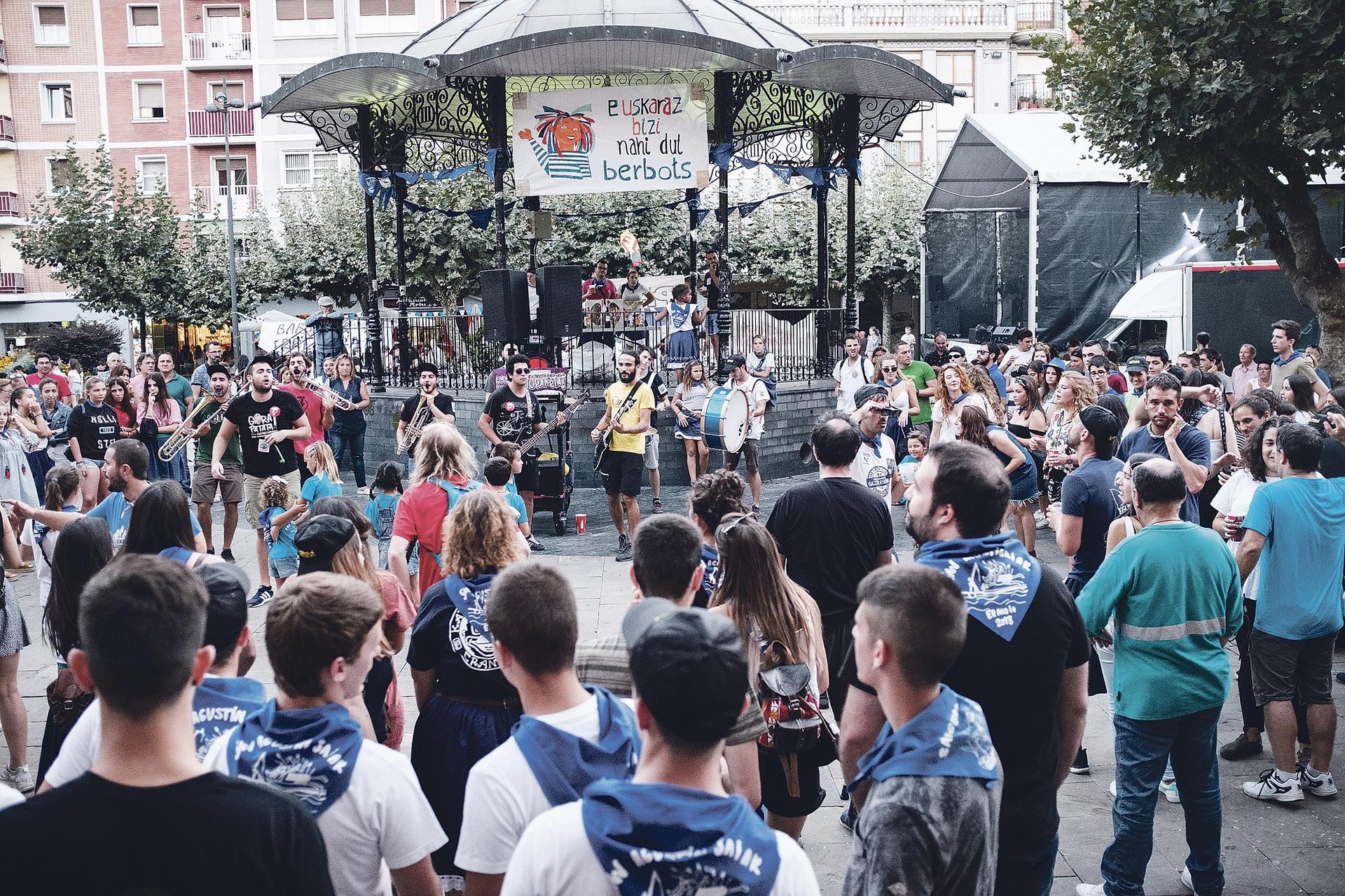 Abuztuaren 24an, Txupin suziriak Altzaga auzoko jaiak piztuko ditu