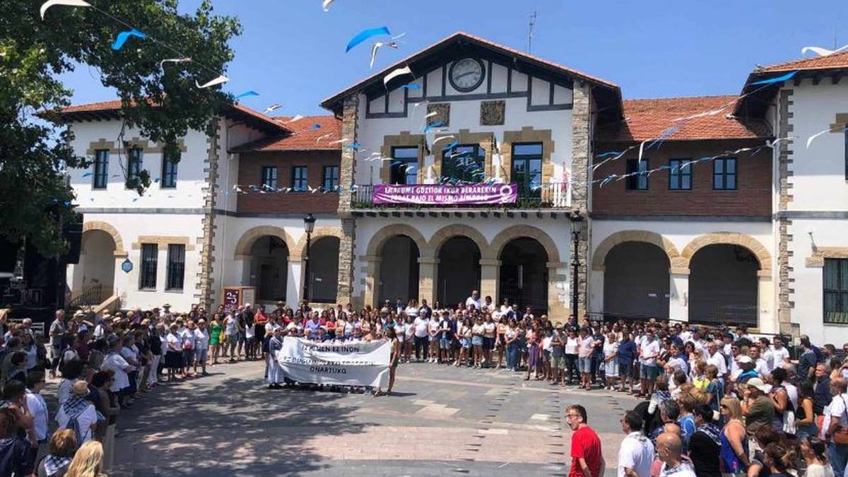 Plentziako inauterietan eraso matxista bat izan zela salatu du Mugimendu Feministak