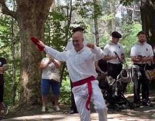 Auzoko ohiturak Santa Marina Egunean